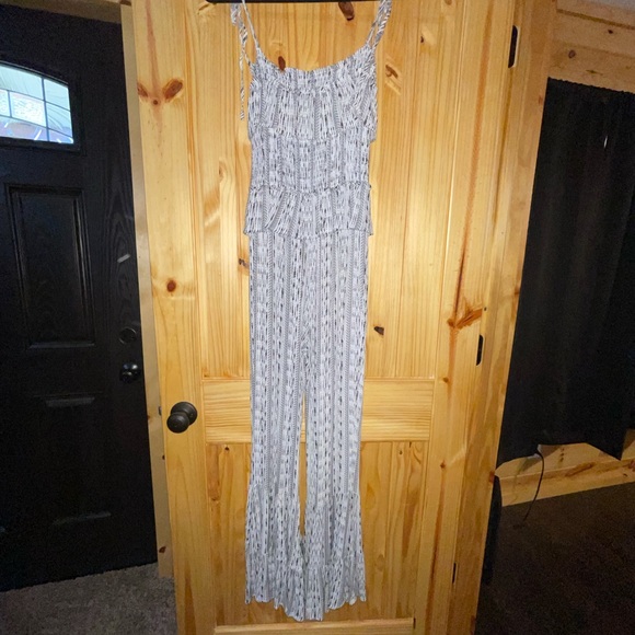 Storia Bell Bottom Jumpsuit - Picture 7 of 8